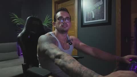 aidenlivex online show from November 18, 1:19 am