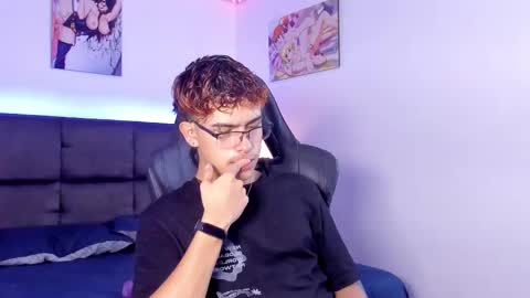 Aiden  online show from October 20, 12:10 pm