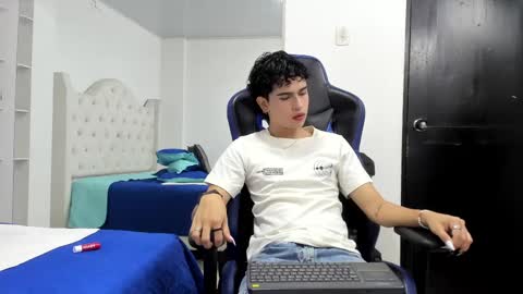 Aiden  online show from March 1, 2:44 pm