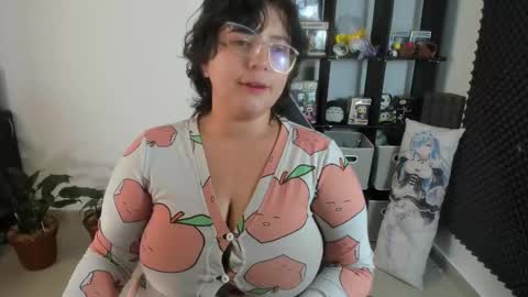 Catalina online show from February 19, 4:44 pm