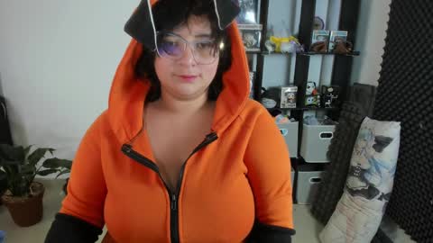 Catalina online show from March 3, 3:11 pm