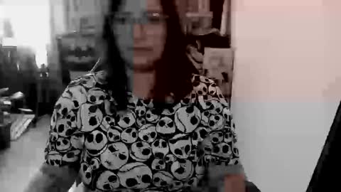 Catalina online show from March 13, 2:31 pm