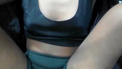 aimeamour online show from November 15, 7:15 pm