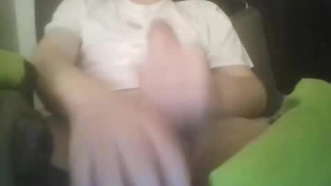 Snapshot of ainznico chatting on October 6, 9:21 pm ainznico online show from October 6, 9:21 pm