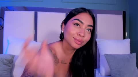 Snapshot of aisha_brownn chatting on September 15, 4:25 am Aisha online show from September 15, 4:25 am