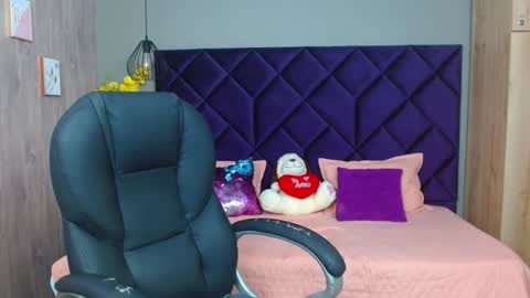 Aisha Violet online show from February 7, 9:26 am