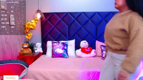 Aisha Violet online show from February 20, 3:30 pm