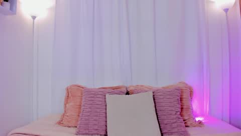 Aisha online show from May 23, 3:35 am