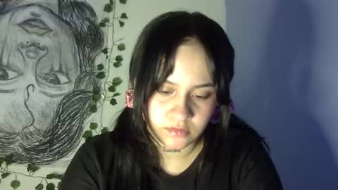Snapshot of aitana23_ chatting on January 4, 1:42 am aiti online show from January 4, 1:42 am
