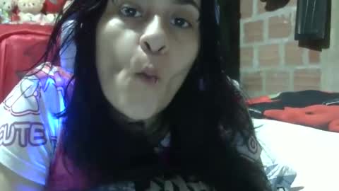 Snapshot of aitana23_ chatting on September 22, 12:15 am aiti online show from September 22, 12:15 am
