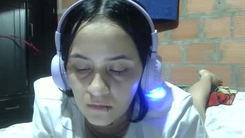 Snapshot of aitana23_ chatting on September 19, 2:16 am aiti online show from September 19, 2:16 am