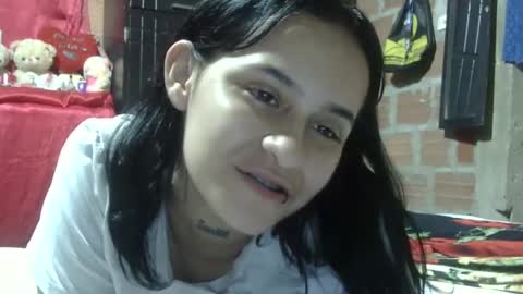 Snapshot of aitana23_ chatting on October 3, 3:15 am aiti online show from October 3, 3:15 am