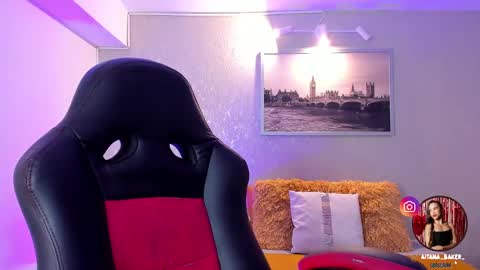 Snapshot of aitana_baker_ chatting on October 2, 8:18 pm little aitana online show from October 2, 8:18 pm