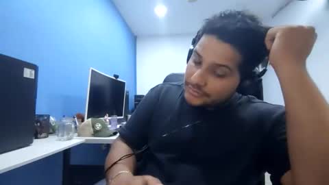 Esteban online show from December 4, 5:18 am