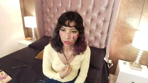 Snapshot of akane_uwu chatting on February 25, 4:46 pm A K A N E U W U online show from February 25, 4:46 pm