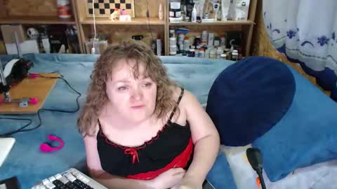 Snapshot of akindmodel chatting on October 4, 3:54 pm Natalie online show from October 4, 3:54 pm