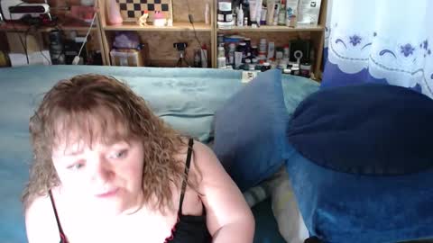 Snapshot of akindmodel chatting on October 12, 11:25 am Natalie online show from October 12, 11:25 am