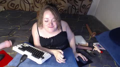 Snapshot of akindmodel chatting on February 25, 4:25 pm Natalie online show from February 25, 4:25 pm