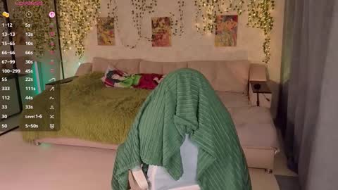 Snapshot of akinohana chatting on October 3, 1:30 pm Aki online show from October 3, 1:30 pm