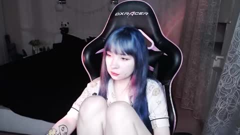 akirahartyx online show from October 15, 4:08 pm