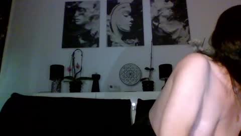 Snapshot of akiramihaela chatting on October 11, 4:32 pm MIHAELA online show from October 11, 4:32 pm