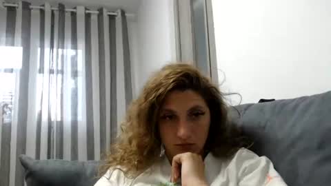 akyragrace online show from June 19, 2:39 am