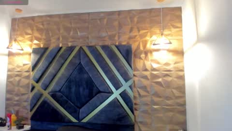 ALAHIA online show from October 1, 11:20 am