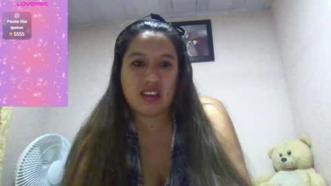 Snapshot of alahia_fox chatting on January 21, 3:26 am alahia online show from January 21, 3:26 am