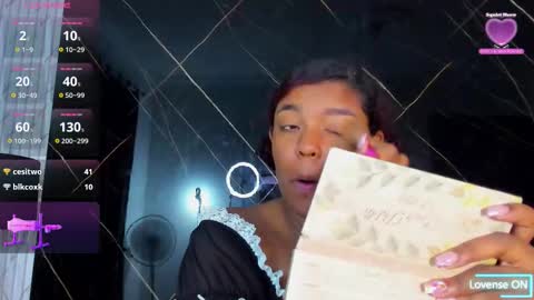 Snapshot of alahia_rivera chatting on October 7, 8:49 pm alahia rivera online show from October 7, 8:49 pm