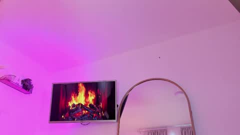   online show from April 24, 12:40 pm