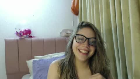alaina_blessed online show from November 8, 10:57 pm