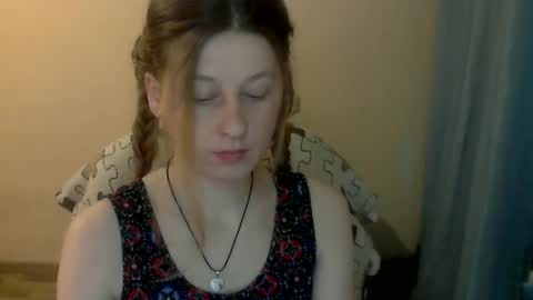 Anna online show from April 1, 2:03 pm