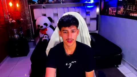 alan_del_reyx2 online show from February 9, 9:49 pm