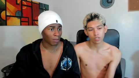 Snapshot of alan_scot chatting on February 27, 12:46 am Alan and Criss - WE JUST FRIENDS WITH BENEFITS BOTH VERS online show from February 27, 12:46 am