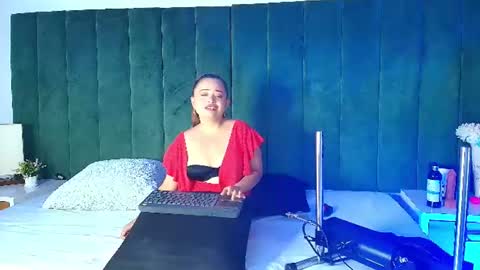 ALANA PETITE online show from July 8, 12:52 pm