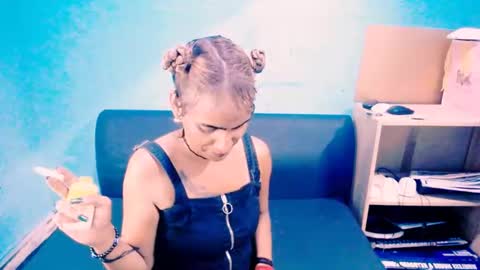 Snapshot of alanadelray chatting on February 28, 8:09 am alanadelray online show from February 28, 8:09 am
