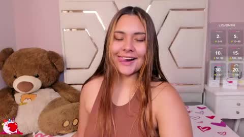 alanarousse_ online show from June 7, 6:02 pm
