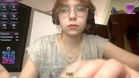 Snapshot of alanehadaller chatting on September 27, 9:29 am Stella online show from September 27, 9:29 am