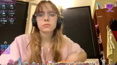 Snapshot of alanehadaller chatting on October 14, 3:15 pm Stella online show from October 14, 3:15 pm