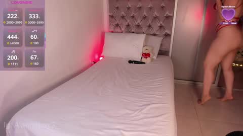 Alanna  online show from February 3, 11:58 pm