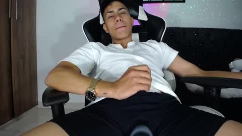 alannaughty_ online show from November 6, 10:46 pm