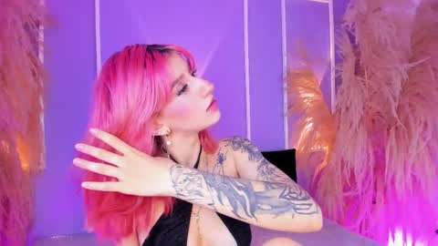 Alanna online show from May 26, 1:17 pm