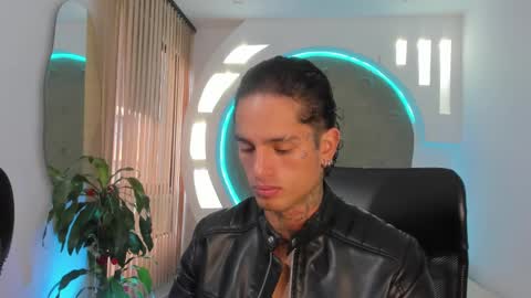 Snapshot of alanrodgers2_0 chatting on February 22, 12:40 pm alan online show from February 22, 12:40 pm