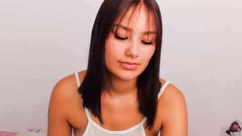 Snapshot of alasska_18 chatting on October 2, 11:25 pm alasska_18 online show from October 2, 11:25 pm