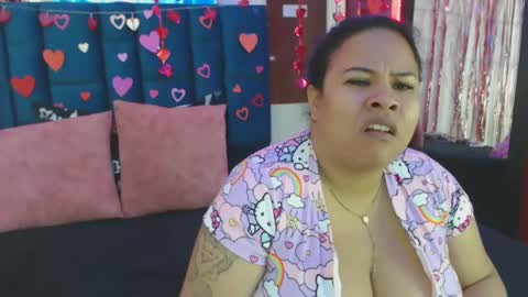 Snapshot of alba_sex10 chatting on February 19, 1:06 pm alba online show from February 19, 1:06 pm