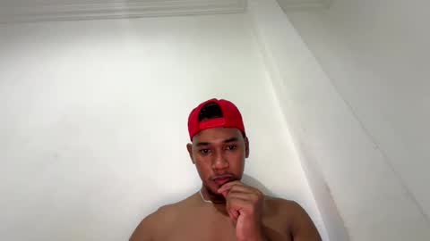 albert_gil69 online show from April 1, 4:35 am