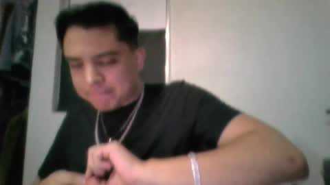 albertoarenas16 online show from June 2, 3:19 am