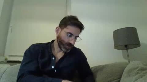 Snapshot of alcatrazcage chatting on December 15, 7:31 pm Alcatrazcage online show from December 15, 7:31 pm