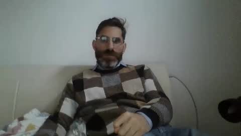 Snapshot of alcatrazcage chatting on December 6, 11:50 am Alcatrazcage online show from December 6, 11:50 am