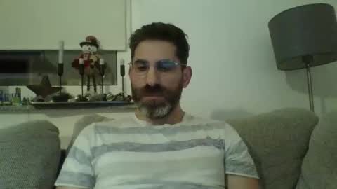 Snapshot of alcatrazcage chatting on December 23, 5:43 pm Alcatrazcage online show from December 23, 5:43 pm